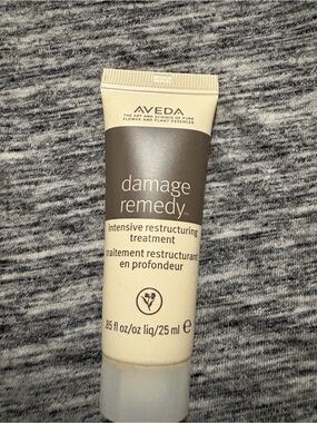 AVEDA Damage Remedy Intensive Restructuring Treatment - Beige & Brown